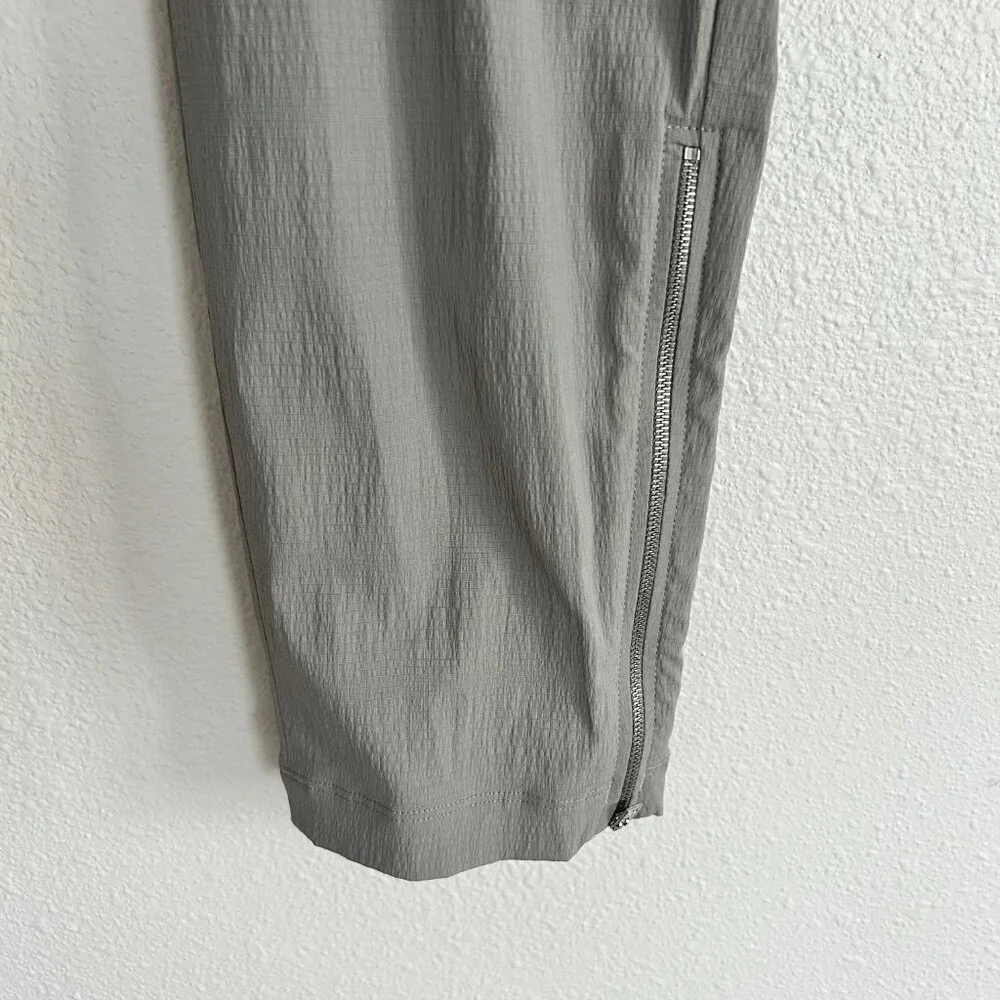 Athleta Pants Gray Mod Trekkie Crop Nylon Stretch Hiking Outdoor Casual - Picture 3 of 8